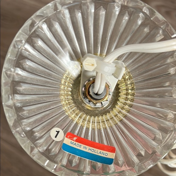 Michelotti Vintage 10” Pink and Gold Crystal Table Lamp - Picture 3 of 3